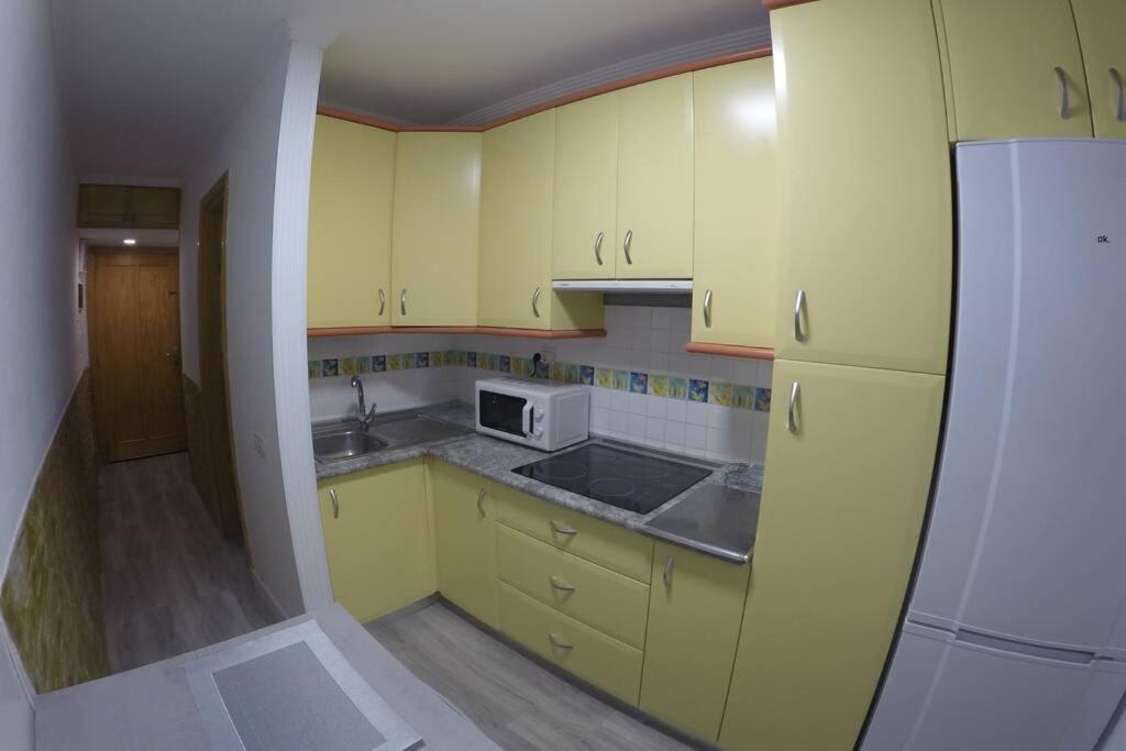 Studio Apartment La Lajilla Located At Beachfront Arguineguin Exteriör bild